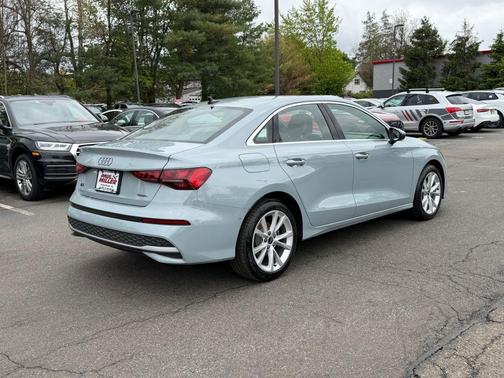 Arrow Gray Pearl Effect 2026 Audi A3 2.0T Premium