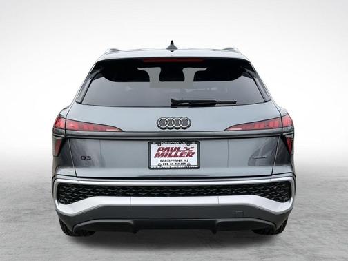 Daytona Gray Pearl 2026 Audi Q3 S line