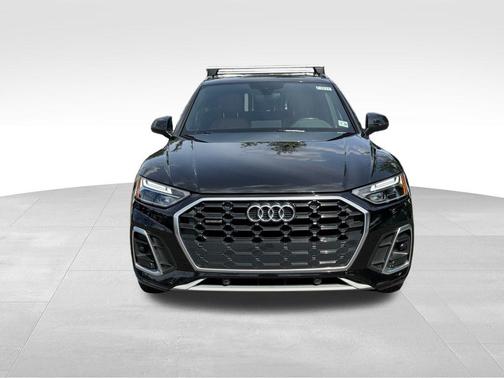 Mythos Black Metallic 2023 Audi Q5 45 S line quattro Premium