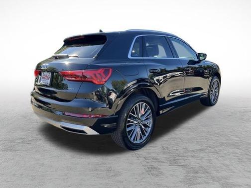 2022 Audi Q3 40 Premium
