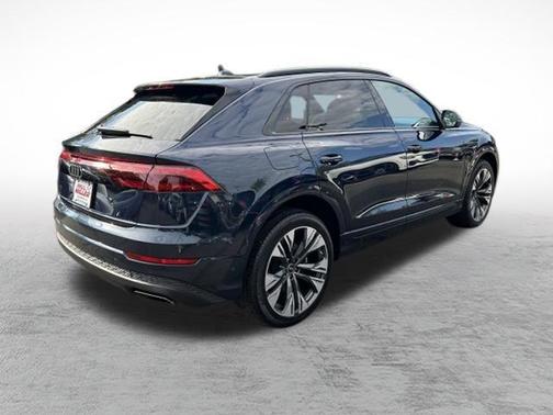 2025 Audi Q8 55 Premium