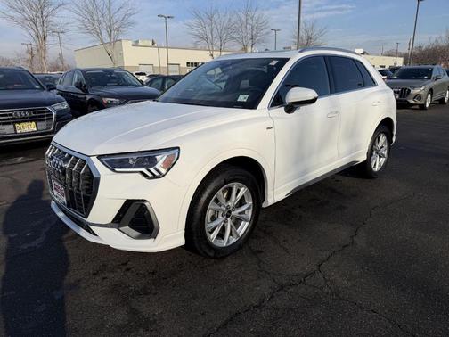 2025 Audi Q3 45 S line Premium