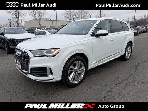 2023 Audi Q7 55 Premium Plus