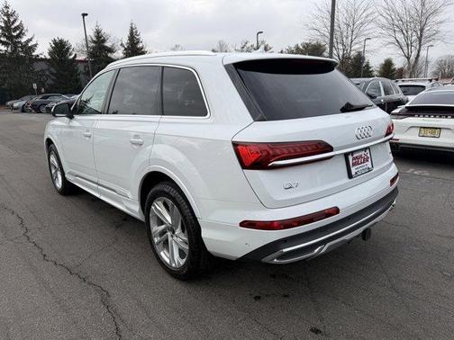 2023 Audi Q7 55 Premium Plus