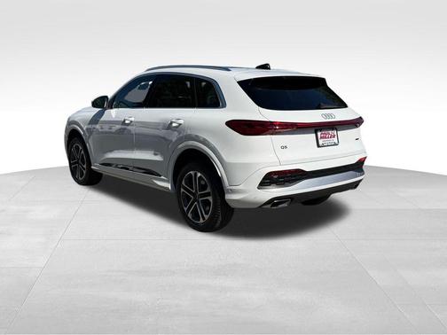 White 2026 Audi Q5