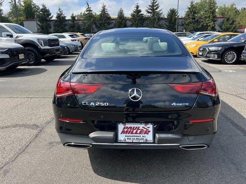 2022 Mercedes-Benz CLA 250 Base 4MATIC