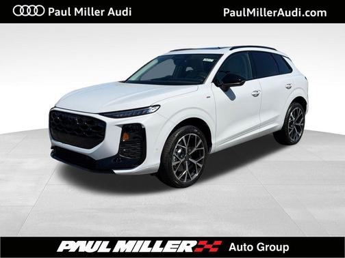 Glacier White Metallic 2026 Audi Q3 S line