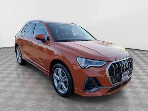 2019 Audi Q3 2.0T S line Premium Plus