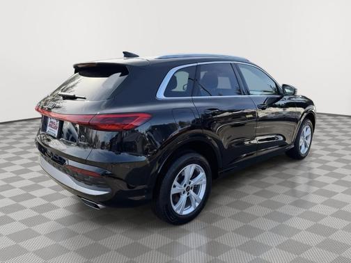 2025 Audi Q5 2.0T quattro Premium