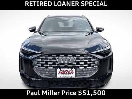 Mythos Black Metallic 2025 Audi Q5 2.0T quattro Premium