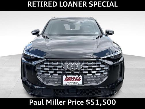 Mythos Black Metallic 2025 Audi Q5 2.0T quattro Premium