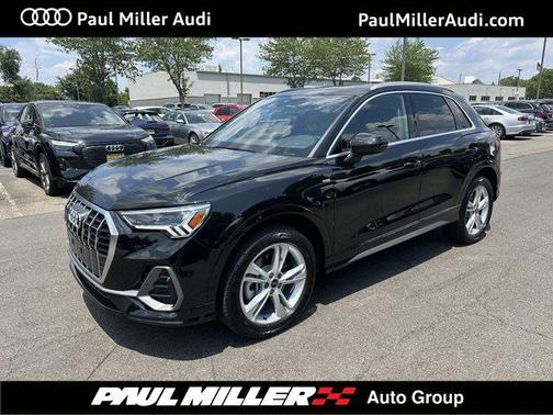 2024 Audi Q3 45 S line Premium
