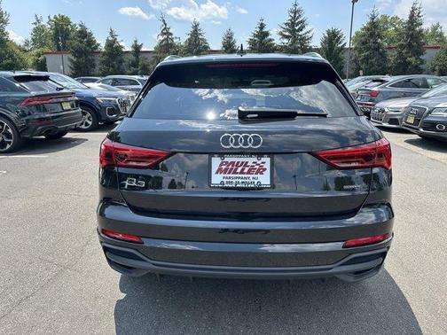 2024 Audi Q3 45 S line Premium