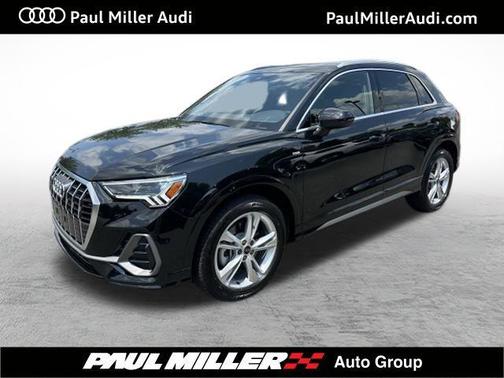 2024 Audi Q3 45 S line Premium