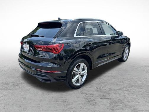 2024 Audi Q3 45 S line Premium