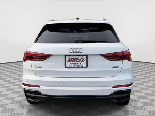 Arkona White 2024 Audi Q3 45 S line Premium