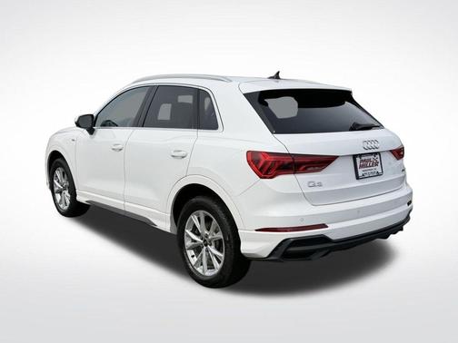 Arkona White 2024 Audi Q3 45 S line Premium