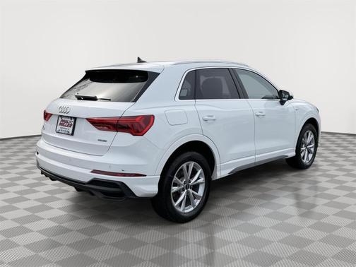 Arkona White 2024 Audi Q3 45 S line Premium