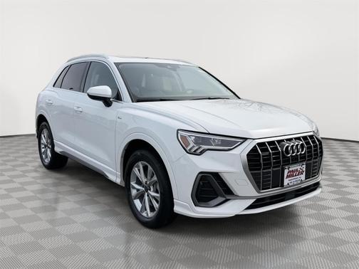 Arkona White 2024 Audi Q3 45 S line Premium