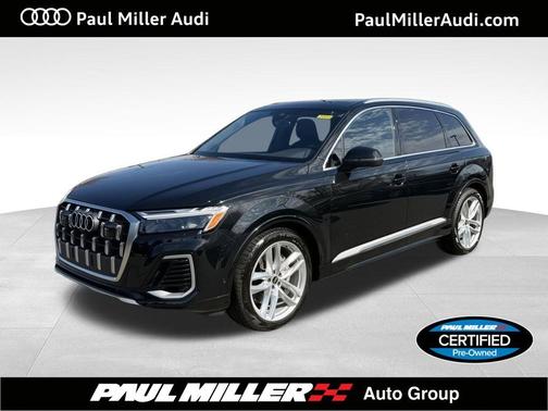 Mythos Black Metallic 2025 Audi Q7 55 Premium Plus