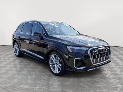 Mythos Black Metallic 2025 Audi Q7 55 Premium Plus
