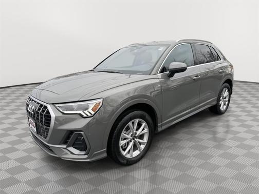 2024 Audi Q3 45 S line Premium