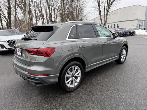 2024 Audi Q3 45 S line Premium