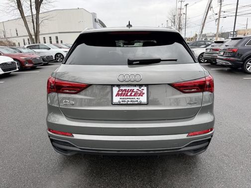 2024 Audi Q3 45 S line Premium