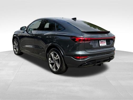 Manhattan Gray Metallic 2027 Audi Q6 e-tron Sportback Prestige