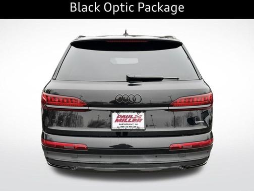 Mythos Black Metallic 2023 Audi Q7 45 Premium Plus