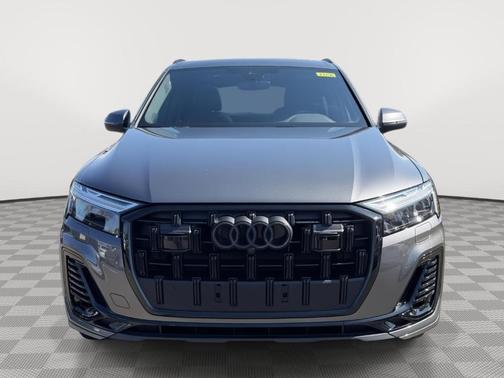 Samurai Gray Metallic 2025 Audi Q7 45 Premium
