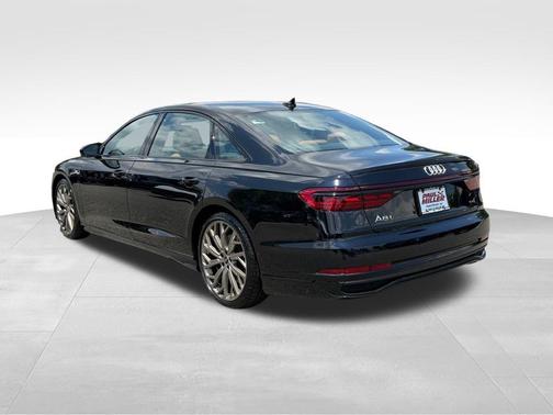 Sebring Black Crystal Effect 2026 Audi A8 L 55