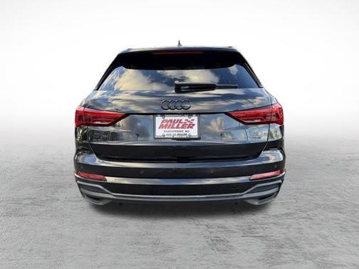 2023 Audi Q3 45 S line Premium