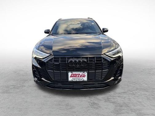 2023 Audi Q3 45 S line Premium
