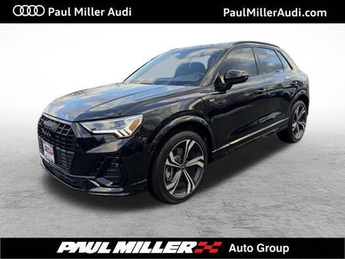 2023 Audi Q3 45 S line Premium