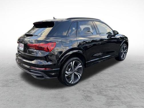 2023 Audi Q3 45 S line Premium