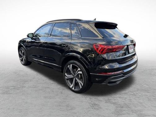 2023 Audi Q3 45 S line Premium