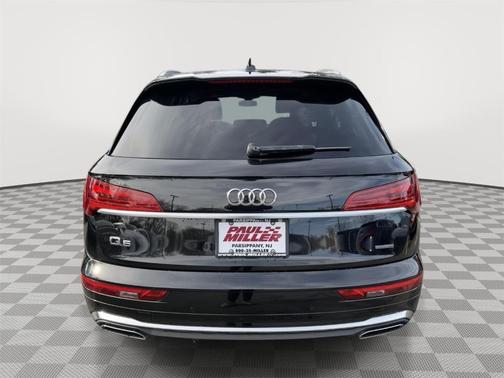 2023 Audi Q5 45 S line quattro Premium