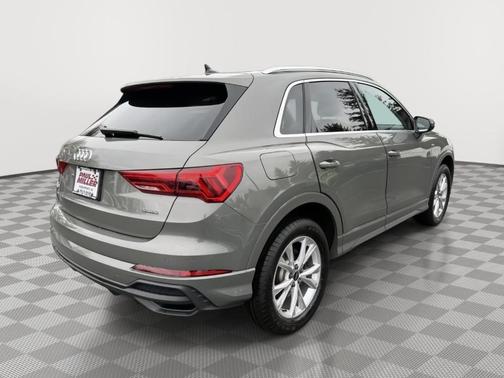 2023 Audi Q3 45 S line Premium