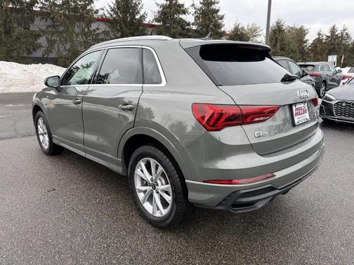 2023 Audi Q3 45 S line Premium