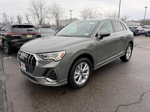 2023 Audi Q3 45 S line Premium