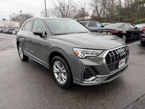 2023 Audi Q3 45 S line Premium