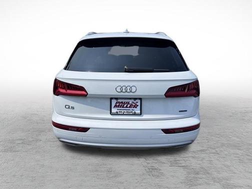 2019 Audi Q5 2.0T Premium Plus