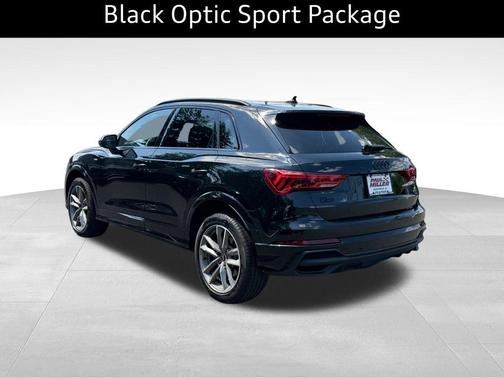 Mythos Black Metallic 2025 Audi Q3 45 S line Premium