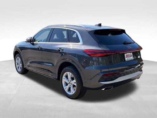 Tambora Flame 2026 Audi Q5 2.0T Premium