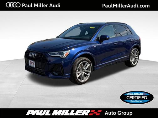 Navarra Blue Metallic 2023 Audi Q3 45 S line Premium