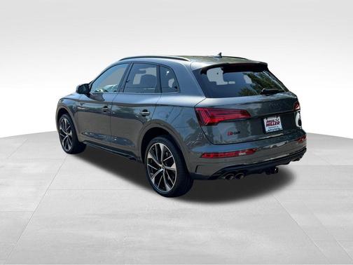 Daytona Gray Pearl Effect 2023 Audi SQ5 3.0T Premium Plus