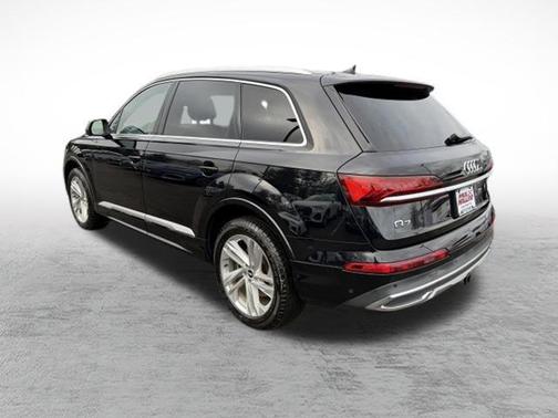 2021 Audi Q7 55 Premium Plus
