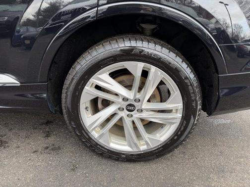 2021 Audi Q7 55 Premium Plus