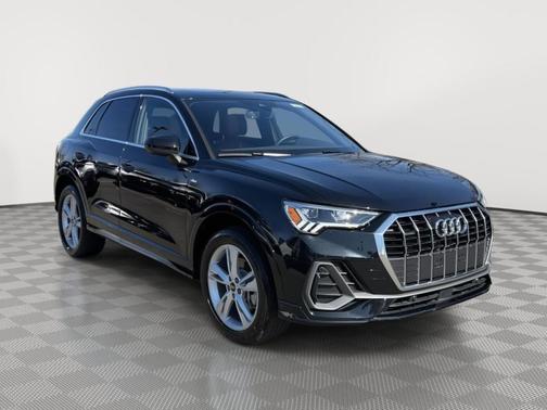 2024 Audi Q3 45 S line Premium